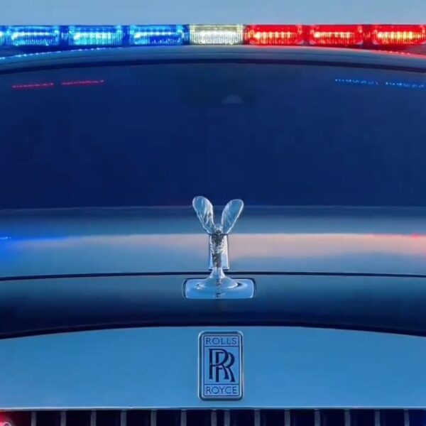 Controversia en Miami Beach por el estreno del primer coche patrulla Rolls-Royce del mundo