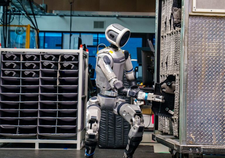 Boston Dynamics pone a prueba a Atlas en fábricas de Hyundai para transformar la automatización industrial
