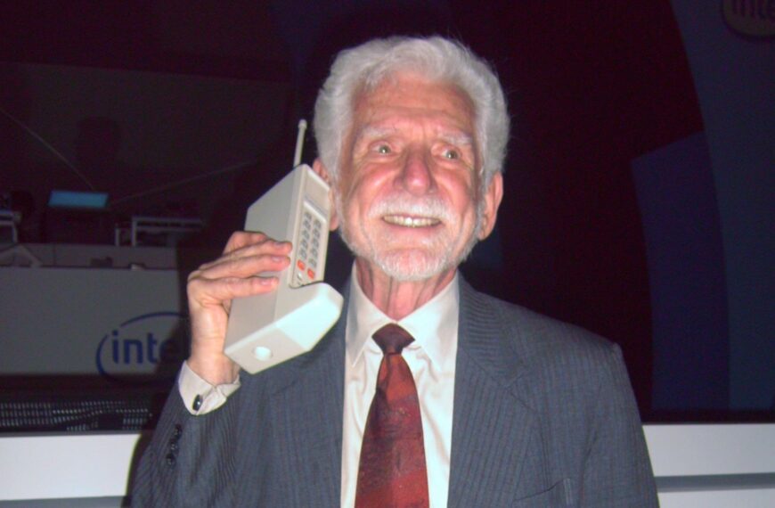Martin Cooper: El ingeniero que cambió el mundo con la primera llamada móvil